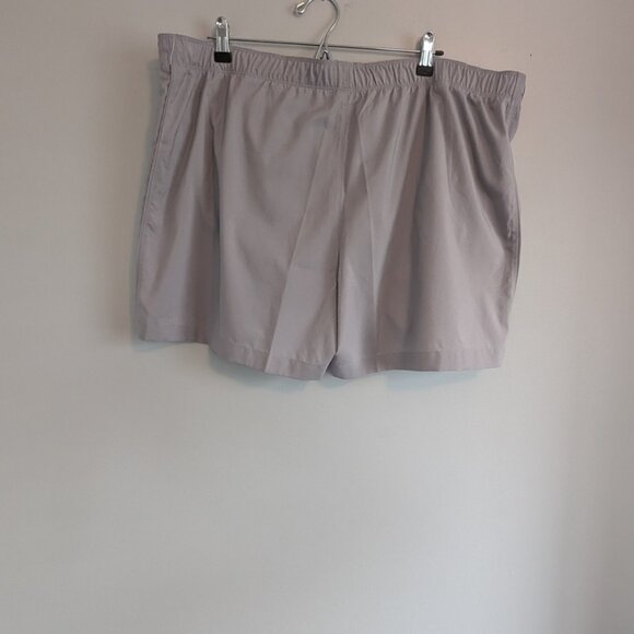 The North Face Men's Elevation Short Size XXL circular design - Picture 2 of 6